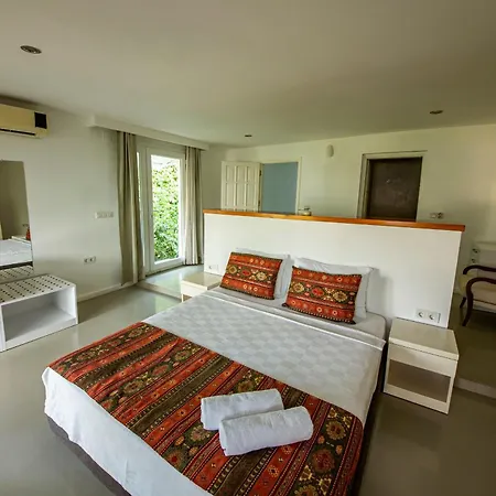 Hotel La Moda Beach *