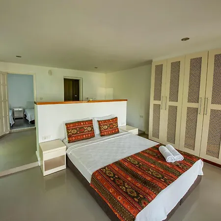 La Moda Beach Hotel *